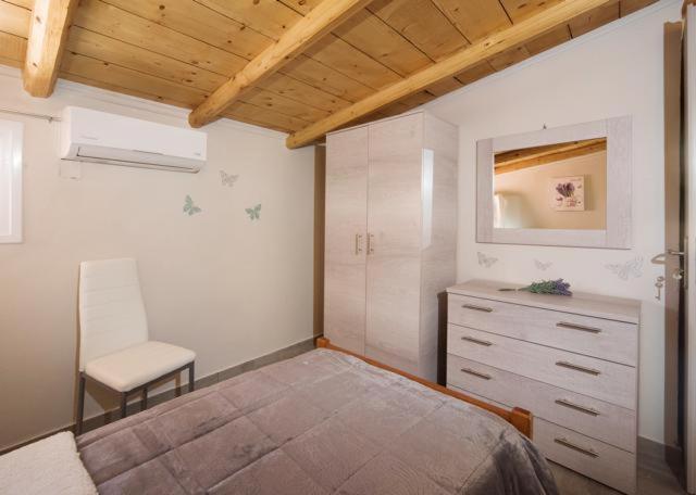 Efi Apartments Agios Gordios  Exteriör bild