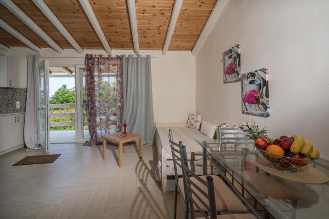 Efi Apartments Agios Gordios  Exteriör bild