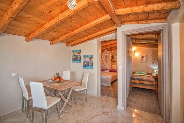 Efi Apartments Agios Gordios  Exteriör bild