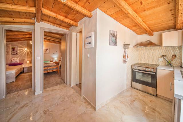 Efi Apartments Agios Gordios  Exteriör bild